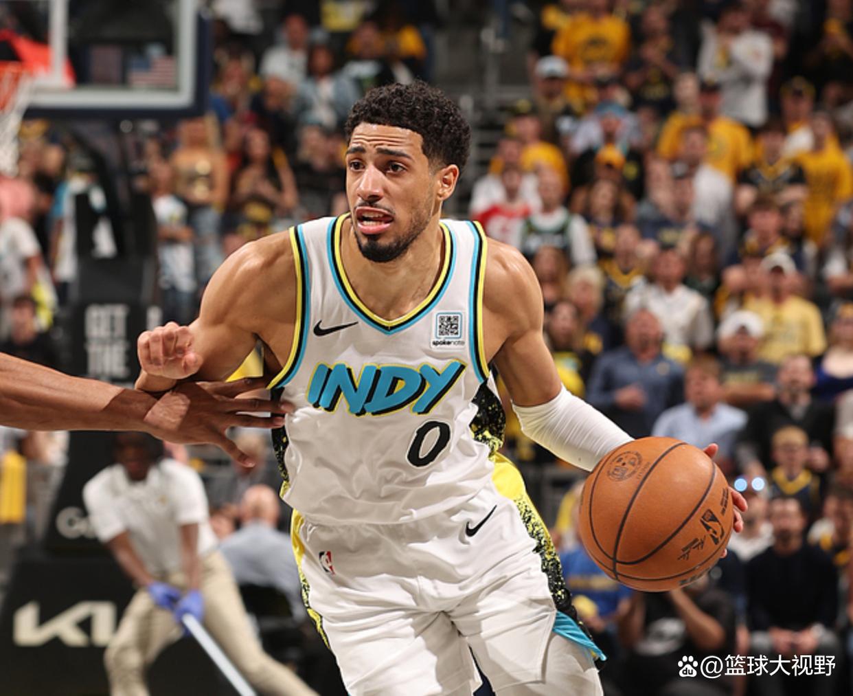 开云- 加时末段体能课后，西汉姆单刀错失备战NBA季后赛，气氛紧张，身体对抗强度拉满