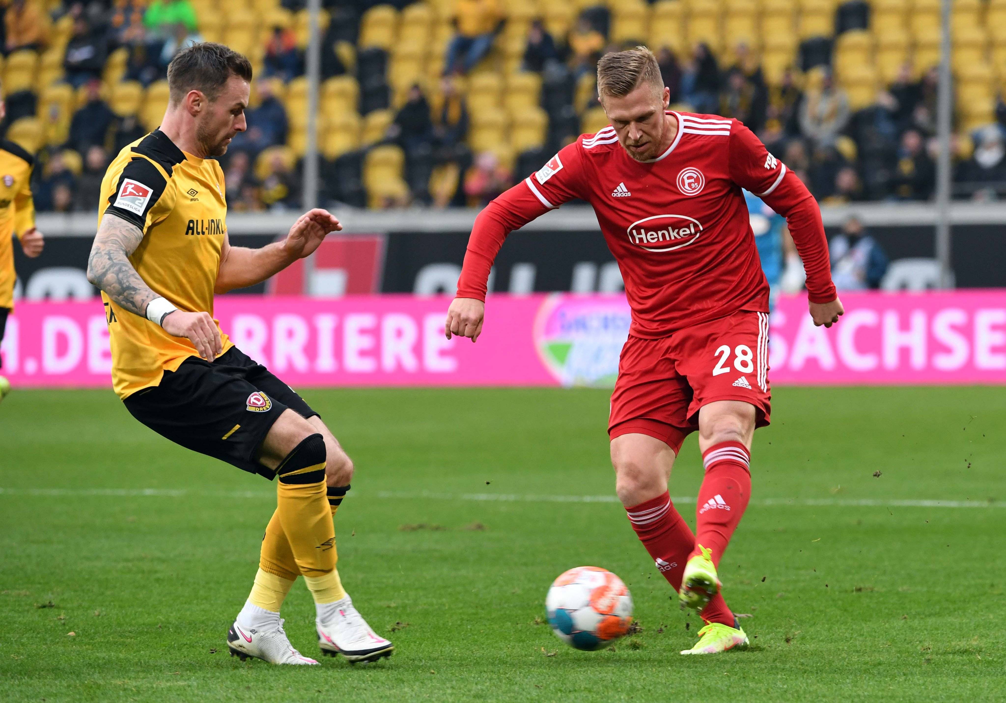 kaiyun-包含赛地聚焦——德甲冲刺阶段热度飙升；切尔西完成体检；球迷炸锅；年轻球员得到机会的词条